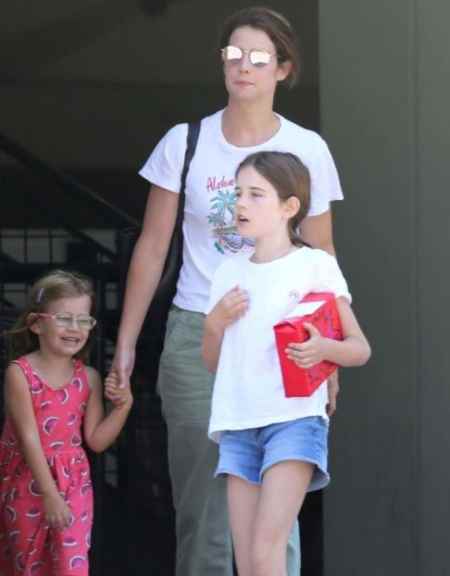 Cobie Smulders with her two daughters